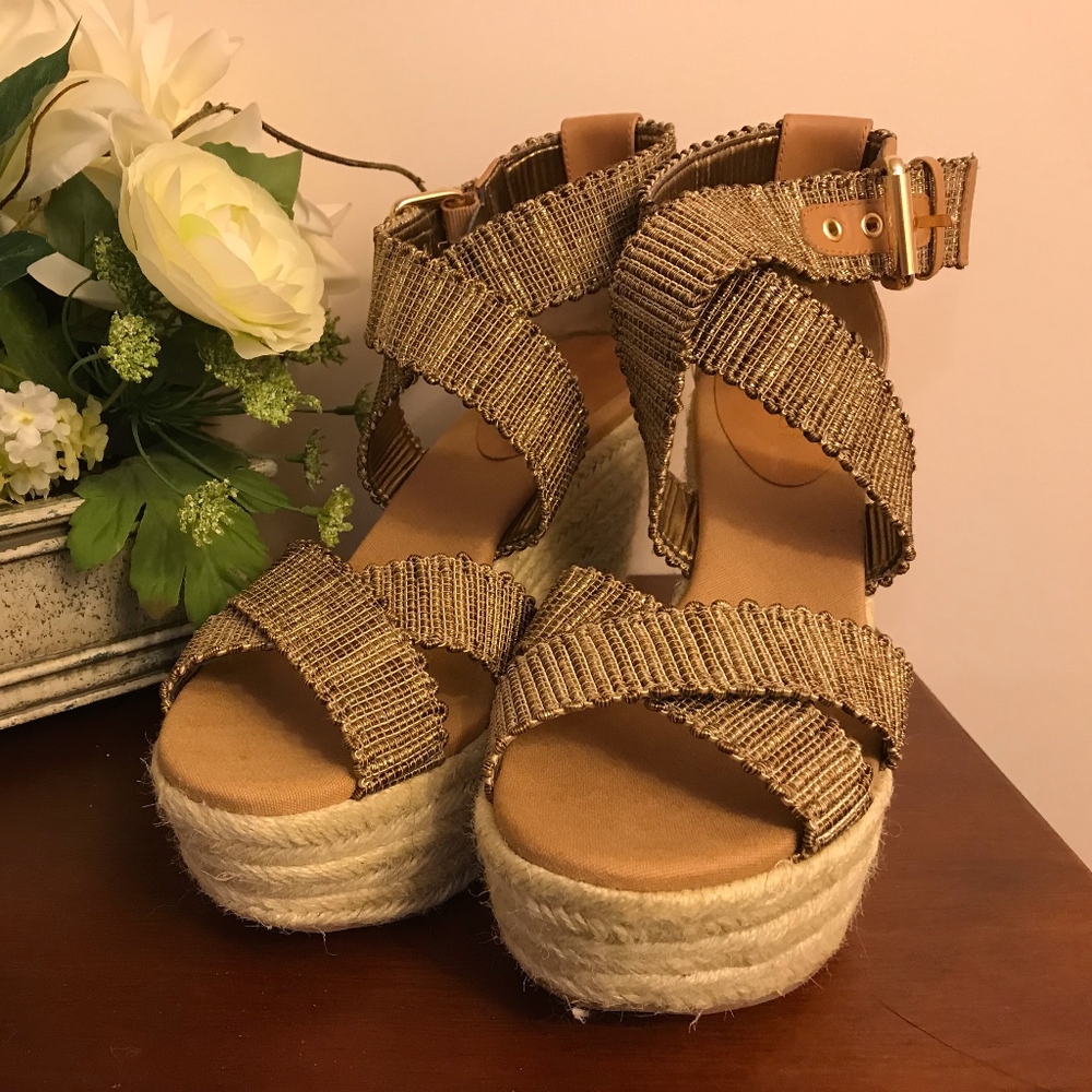 Nine West NWMitchelle Wedges
